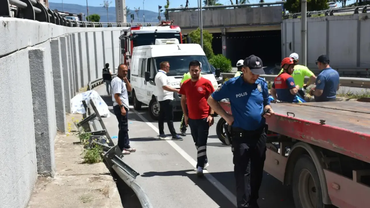 İzmir Konak'ta feci motosiklet kazası: 28 yaşındaki genç hayatını kaybetti!