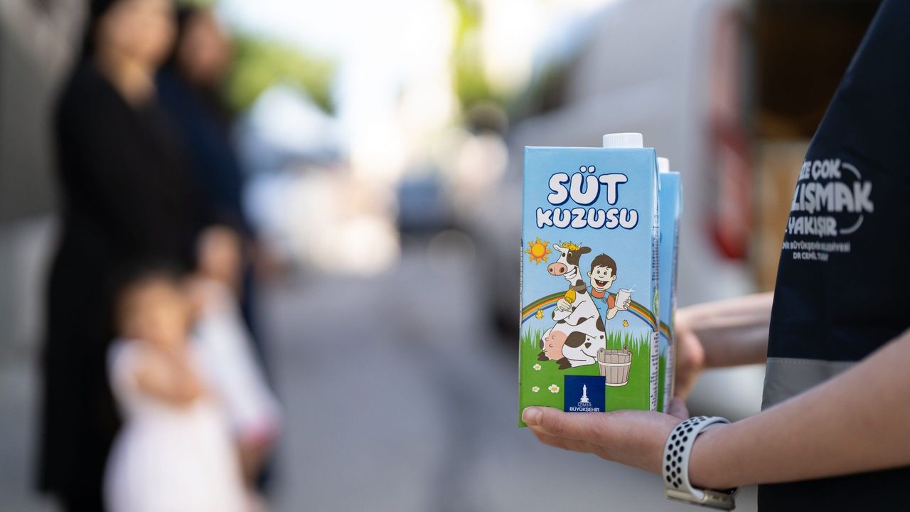 Gündem i̇zmir'de 2-5 yaş arası çocuğu olanlar dikkat: her ay 8 litre süt desteği verilecek! 2026 22062026 9123 1 gündem iustitia. Bg i̇zmir büyükşehir belediyesi’nin çocukların sağlıklı gelişimine katkı sağlamak ve yerel üreticiyi... Iustitia. Bg i̇zmir'de 2-5 yaş arası çocuğu olanlar dikkat: her ay 8 litre süt desteği verilecek! 2026 2026-06-22 17:08:00 adalet - iustitia. Bg gündem