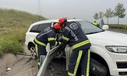 Denizli'de feci kaza: Bariyerlere saplanan aracın sürücüsü hayatını kaybetti!