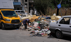 İzmir'de Karabağlar Sanayi Sitesi’nde çöp tepkisi: Çöplüğün içinde yaşıyoruz!