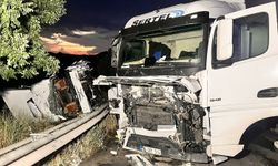 Manisa'da iki tır çarpıştı: 1'i ağır 2 yaralı var!