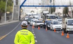 İstanbul'da yarın trafiğe çıkacaklar dikkat: Bu yollara giriş yasak olacak!