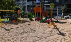 Manisa'da çocuk parklarında yeni dönem: Zeytin çekirdeklerinden üretilip, parklarda kullanılıyor!