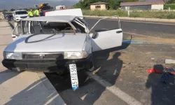 İzmir Ödemiş'te otomobil karşı şeride geçti: Aynı aileden 5 kişi yaralandı!