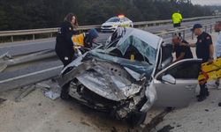 Kütahya'da otomobil bariyerlere çarptı: Alkollü sürücü kaza yaptı!