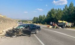 Uşak'ta traktörle otomobil çarpıştı: 4 yaralı var!