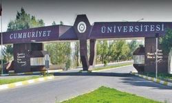 Canlı derste mikrofonunu açık unuttu, öğretmenine hakaret etti!