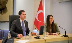 Deniz Yücel’den Başkan Denizli’ye: “Çeşme siżinle daha güzel olacak” 