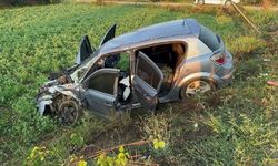 Afyonkarahisar'da ambulansla otomobil çarpıştı: 2'si ağır 5 yaralı var!