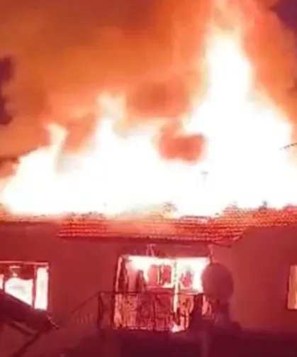 Kütahya'da 2 katlı evde yangın: Küle döndü!