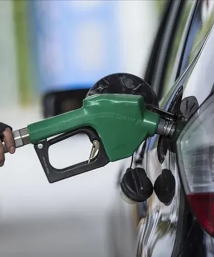 Akaryakıt fiyatları düşüyor: Motorine bir indirim daha!
