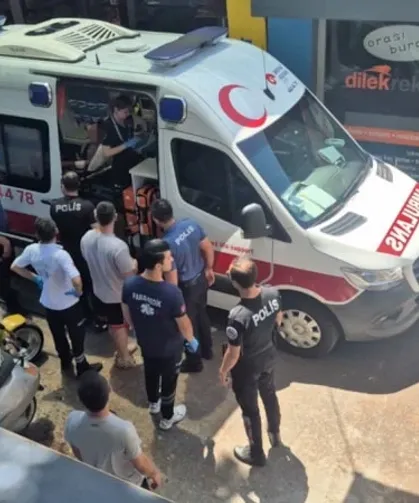 Bodrum'da panik dolu anlar: Esnafa bıçakla saldırdı!