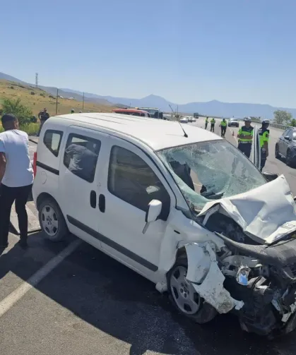 Van'da kaza: 1 jandarma personeli şehit oldu, 4 asker de yaralı!