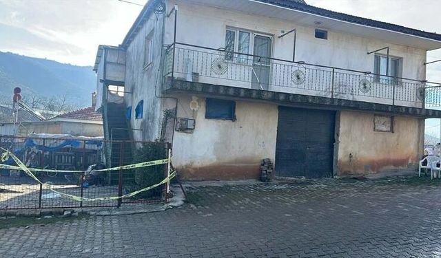 Manisa'da Aile Katliamı! Boşanma Aşamasındaki Eşinin Evini Bastı: 1’i Çocuk 4 Kişiyi Hayattan Kopardı