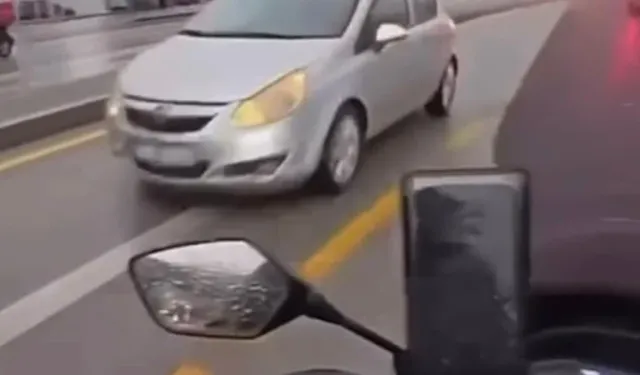 Denizli'de ters şeritte ilerleyen kadın sürücü trafiği birbirine kattı!