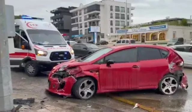 Denizli'de zincirleme kaza: Yaralılar var!