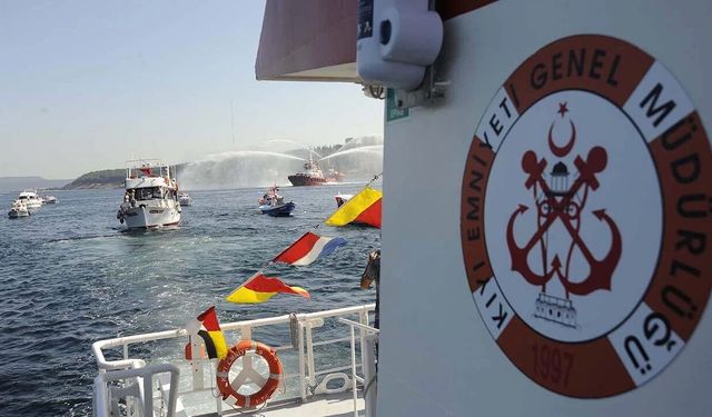 Fethiye Açıklarında Can Pazarı: Sürüklenen Tekne İçin Ekipler Seferber Oldu!