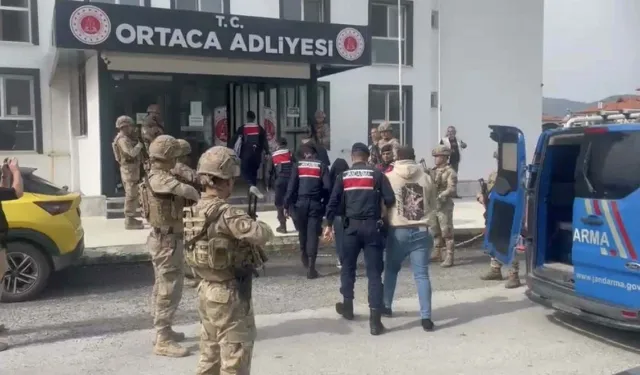 Muğla’da bir kişiyi dövüp video çektiler: 3 kişi tutuklandı!