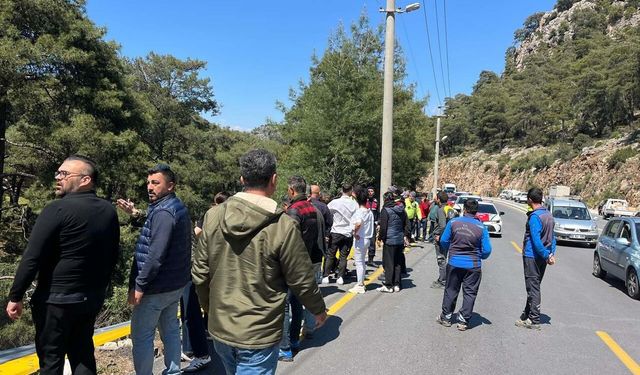 Muğla'da korkutan kaza: Geri kayıp 15 metreden yuvarlandı!