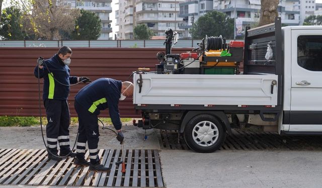 İzmir'de sivrisineklerle mücadele: 373 personelle çalışma başlatıldı!