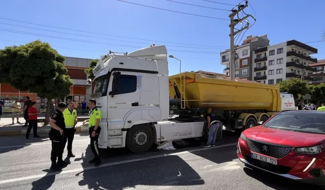 Muğla'da feci kaza: Tırın altında kalarak can verdi!