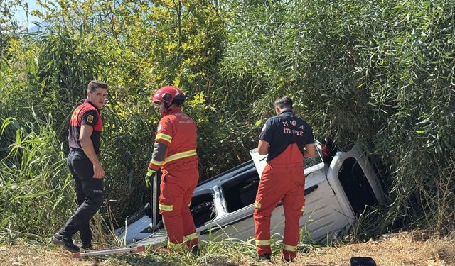Muğla Fethiye'de kaza: Araç dereye devrildi!