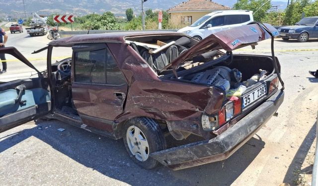 İzmir'de feci kaza: Kadın sürücü ağır yaralandı!