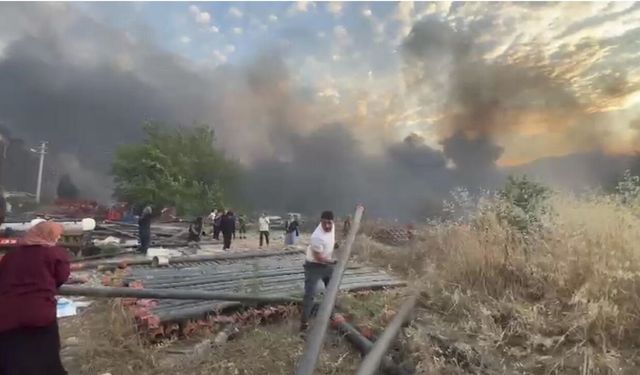 Manisa'da korkutan yangın: Ekipler hemen müdahale etti!