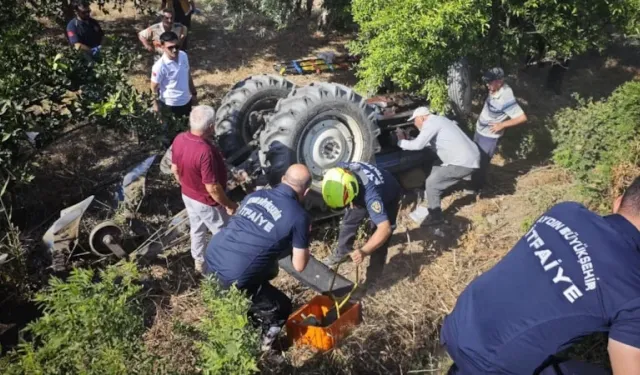 Aydın'da traktör devrildi: Yaralı var!
