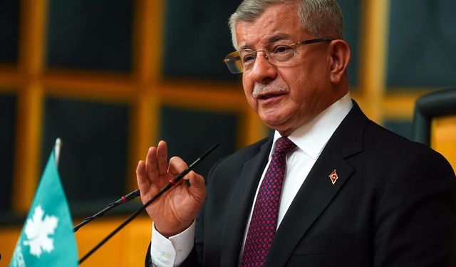Gelecek Partisi kapandı: Ahmet Davutoğlu siyaseti bıraktı!