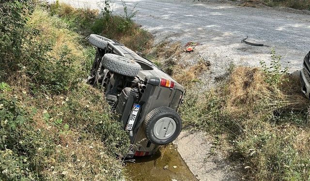 Kütahya'da ciple kamyonet çarpıştı: Yaralılar var!
