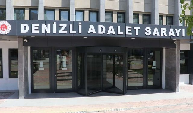 Denizli&amp;#039;de bıçaklı kavga: Kadın hayatını kaybetti!