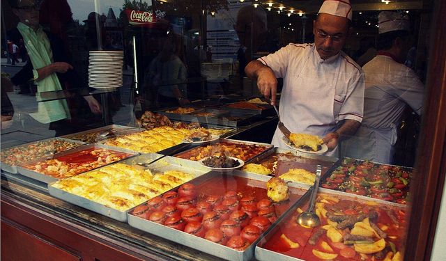 Başkan Eşki'nin Ramazan Denetimi: Kent Lokantaları’na İhtiyaç Sahipleri İçin Destek