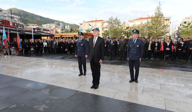 Narlıdere, Cumhuriyetimizin kurucusu Atatürk’ü özlem ve saygıyla andı