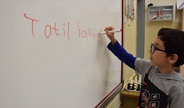 MEB'den son dakika kararı! Okullar tatil edildi: Tüm sınıflarda tatil edildi