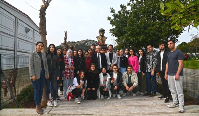 Karabağlar'da Yaşar Kemal anıldı