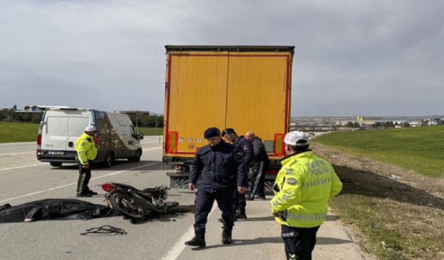 Uşak'ta feci kaza: Sürücü hayatını kaybetti!