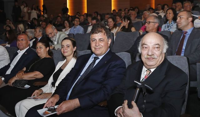 Nazım Hikmet’in “Yolcu” Oyununun Prömiyeri Yapıldı