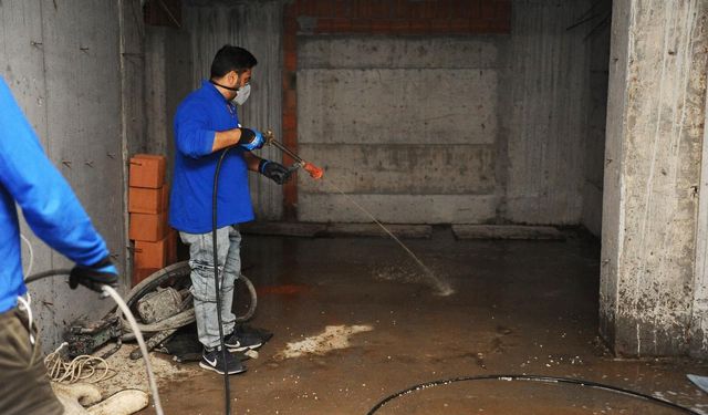 Karşıyaka’da İlaçlama Seferberliği!