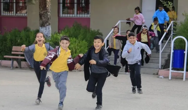 MEB'den 2024-2025 Eğitim Öğretim Yılı Takvimi Açıklandı!