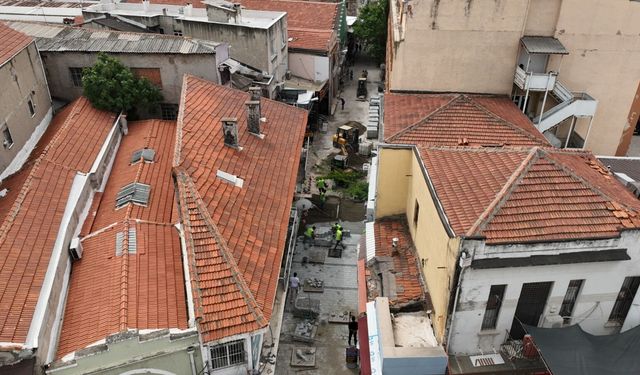 Tarihi Kemeraltı Çarşısı’nda Çalışmalar Devam Ediyor  