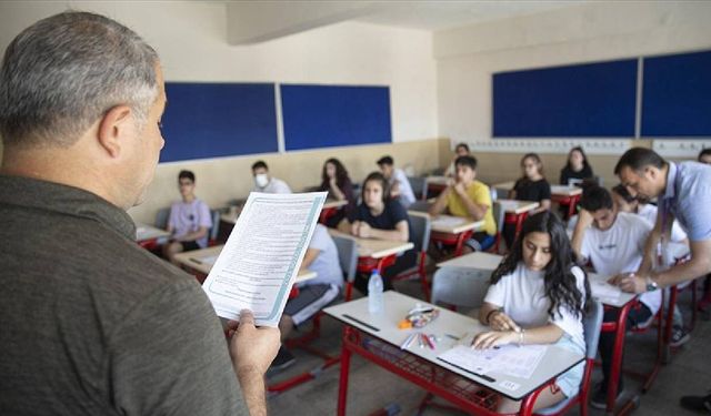 Öğrenciler ve Veliler, 2024 LGS Sınav Yerlerini Merak Ediyor!