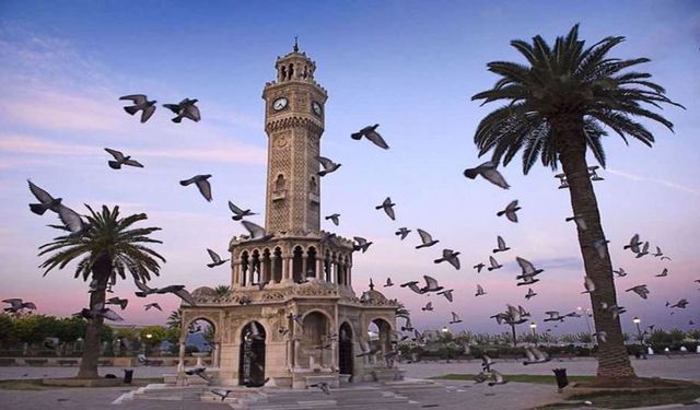 Bayramda İzmir’de Hayat Yavaşladı: Şehir Adeta Tatile Girdi