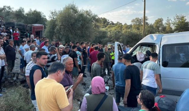 Muğla'da işçi servisiyle arazöz çarpıştı: 3'ü ağır 15 yaralı var!