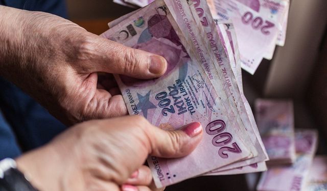 Cumhurbaşkanı Erdoğan duyurdu! Emeklilere indirim yapıldı: Türkiye geneli