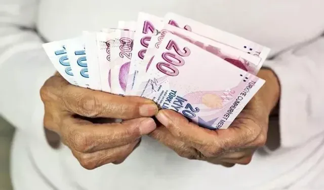 Bu ay emeklilere 3.700 TL zam yapılacak! Emekliler bayram edecek: Sonunda açıklandı