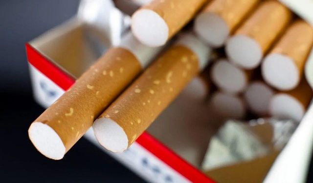 Ağustos ayı zamlı fiyat listesi belli oldu! Sigara kullananlar yandı: Zam geldi