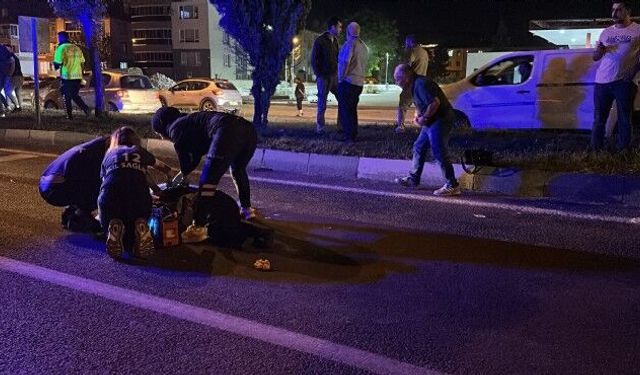 Kütahya'da acı kaza: Eşiyle yolun karşısına geçmeye çalışan kadına otomobil çarptı!