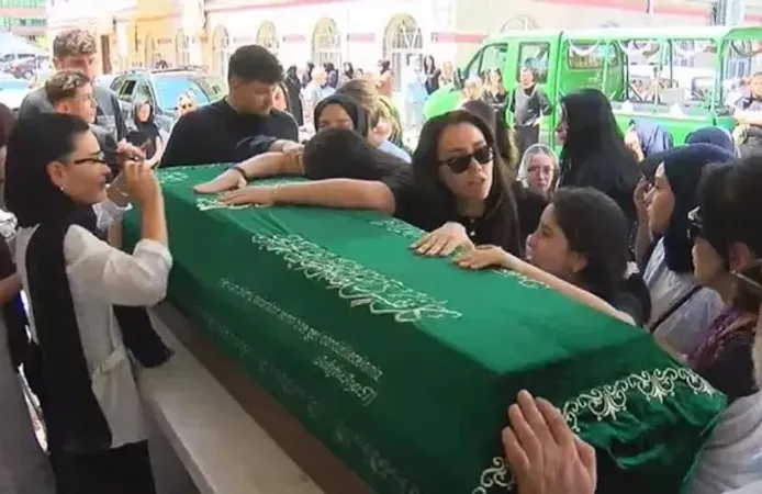 Saldırıda ölen Can Polat'ın annesi cenazede 'Dilan'ın Allah belasını versin' diye feryat etti!