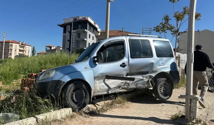 Uşak'ta zincirleme kaza: Yaralılar var!